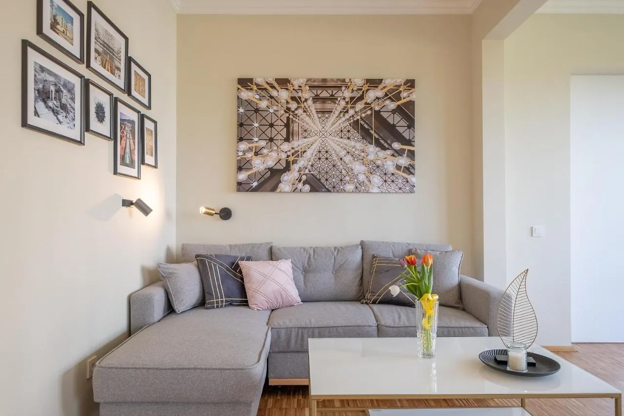 Sunrise 1Bdrm View Apartment Ndk Congress Centre صوفيا 0*,  بلغاريا